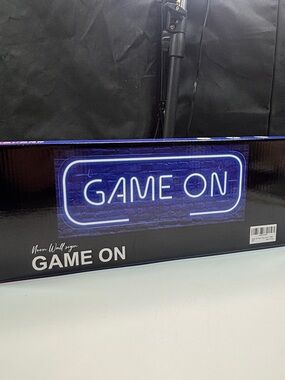 Gaming Neon Sign, Game On Neon Sign for Game Room Decor - LED Game Neon Sign